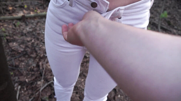 Застройщик дал на клык и трахнул в лесу прикованную эко-активистку