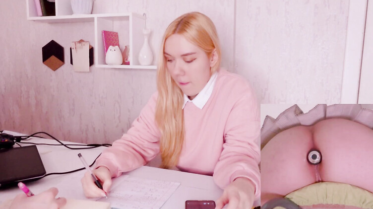 Сводный брат отшлепал и трахнул в попку рассеянную сводную сестренку