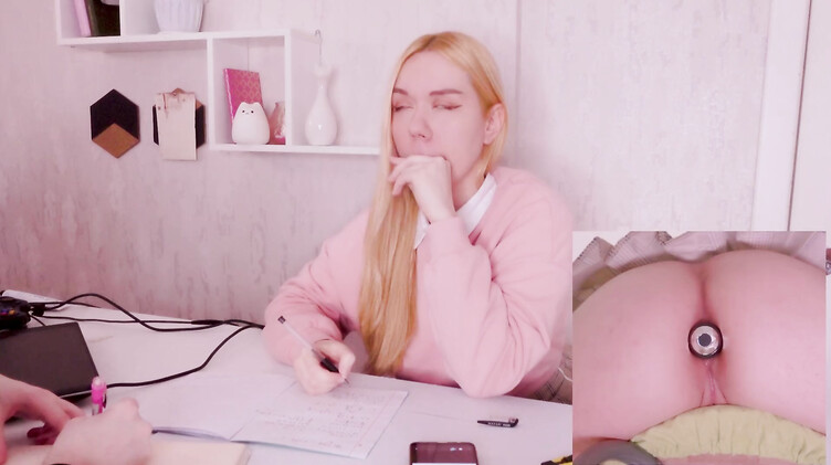 Сводный брат отшлепал и трахнул в попку рассеянную сводную сестренку