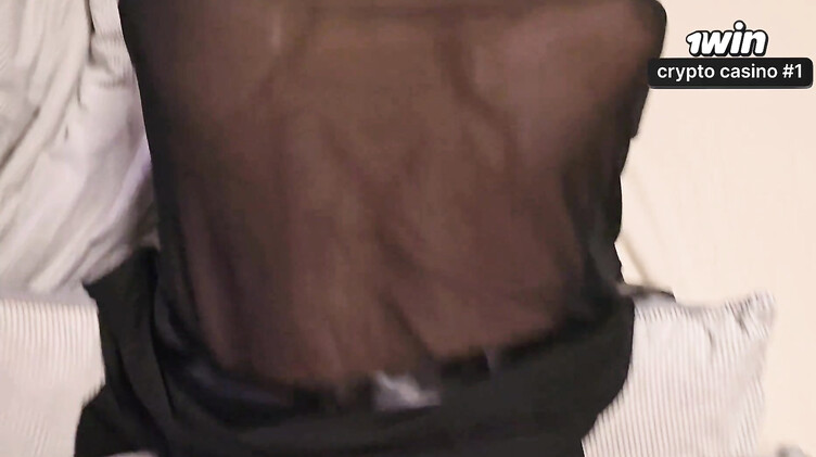 Экстремалка с узкой киской напросилась на член соседа