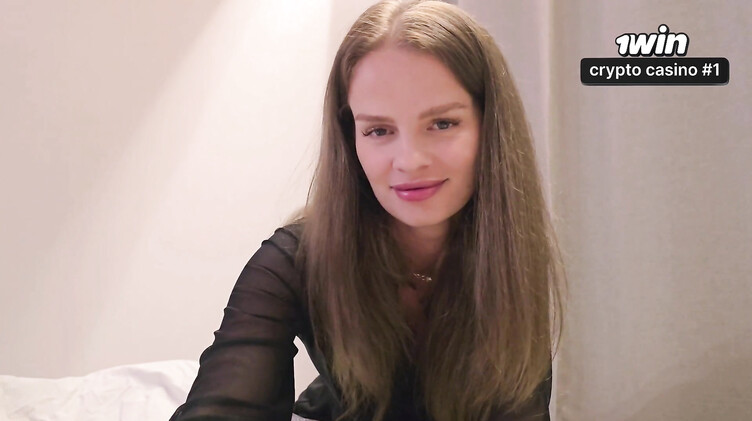 Экстремалка с узкой киской напросилась на член соседа