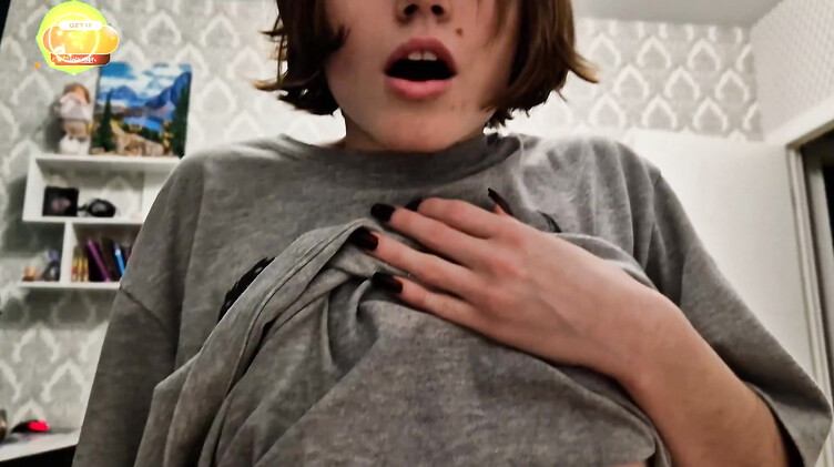 От первого лица: У девки овуляция и ей срочно нужно поебаться