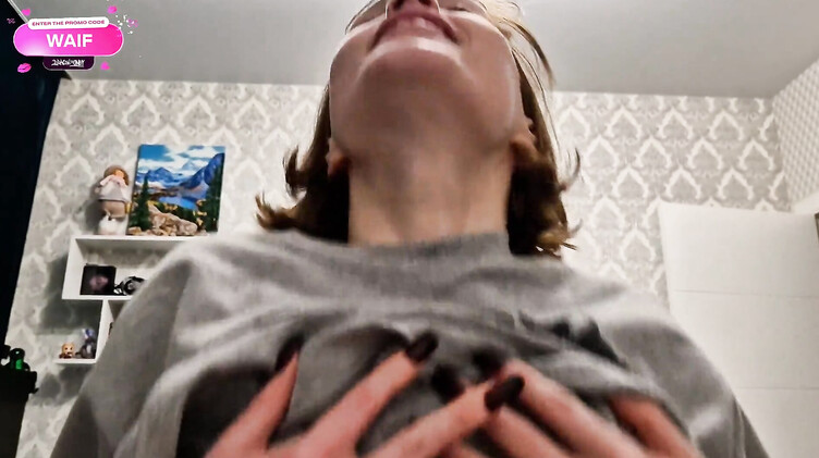 У девки овуляция и ей срочно нужно поебаться