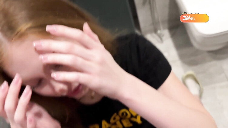 Инцест: Отодрал сводную сестру в туалете перед свиданием с подругой