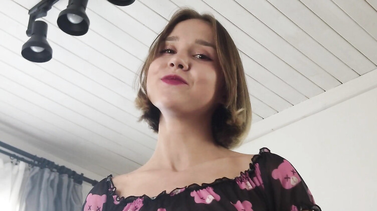 Сперма парня вытекает из попки русской девушки после анала