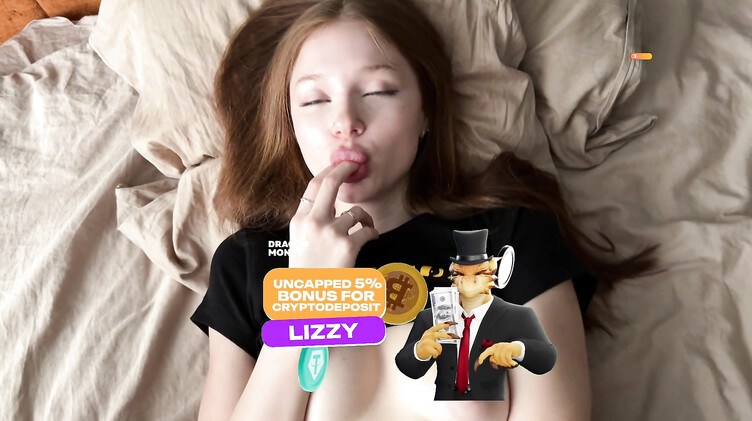 Пухлые губы: Разбудил спящую сестру касанием хуя по губам и наполнил ее киску спермой