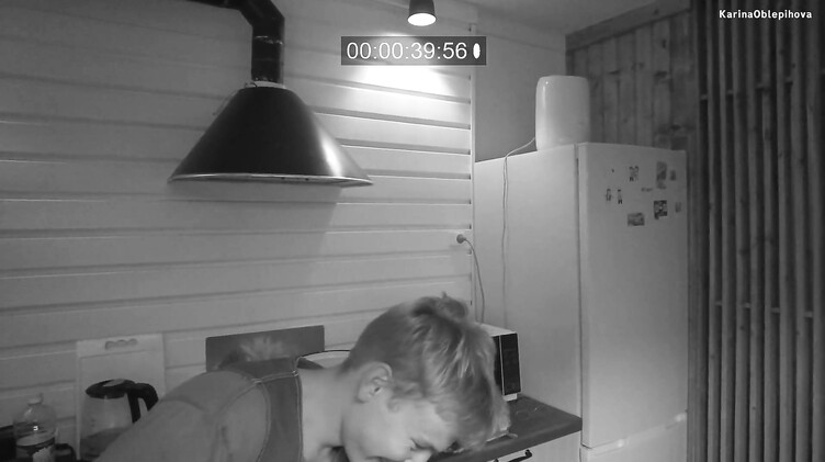 Юморной сантехник прочистил засор в пизде молодой одинокой девки