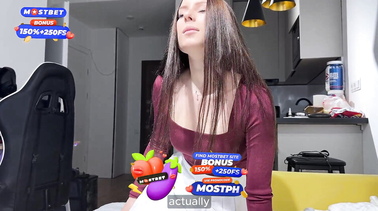 Умоляла сводного брата не кончать внутрь, но получила сперму в пизду