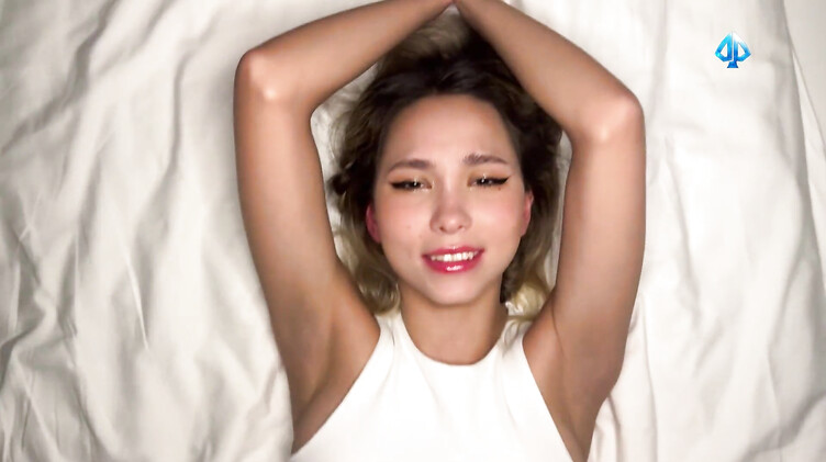 Сладкие стоны красивой блондинки во время страстного соития