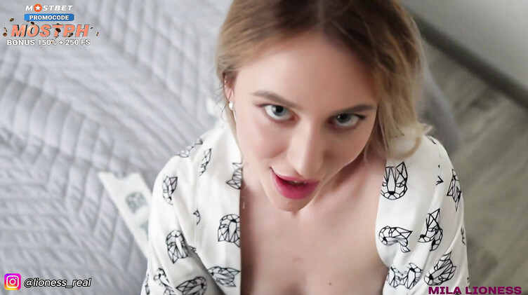 Натянул пойманную на мастурбации похотливую мачеху