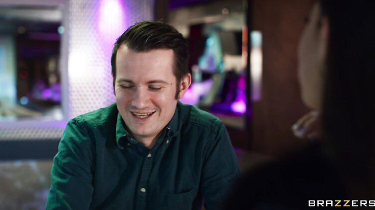 Danny D: 1 свидание, 2 члена - мжм тройничок на первом свидании с ботаником и его другом