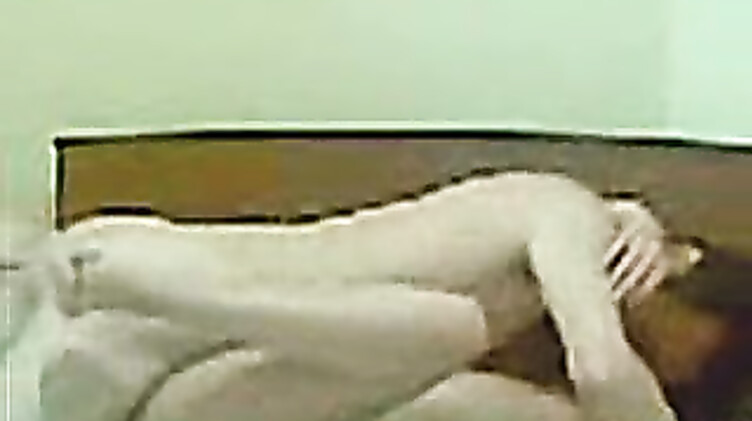 Бахром Якубов трахает 18-летнюю известную узбекскую актрису Диану Ягофарову из фильма "Суперневестка"