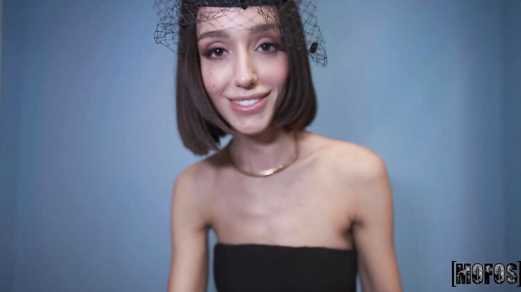 Конфуз на похоронах: вдова трахается с лучшим другом покойного мужа