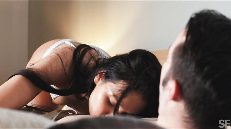 Нежный секс с оральными ласками после красивой прелюдии