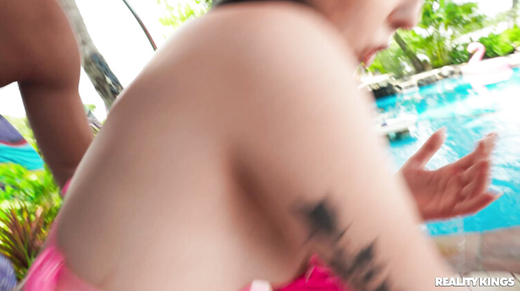 Лукас Фрост жарит попастую подружку своего бро по колледжу