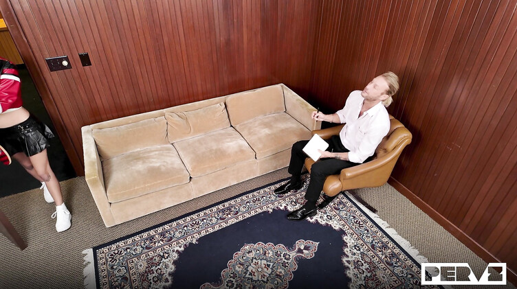 Психолог: Психолог мирит подруг групповым сексом ЖМЖ