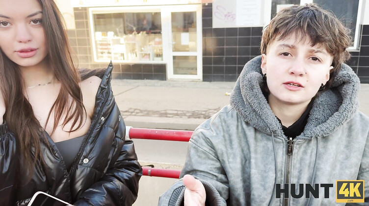 За деньги: Словил уличных воровок и заплатил за групповуху втроем