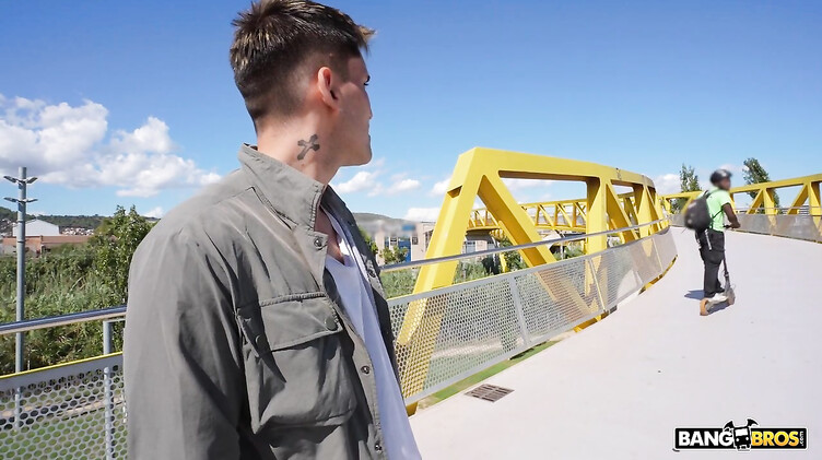 LaPaisita: Публичный анал с Лапаситой на пешеходном переходе