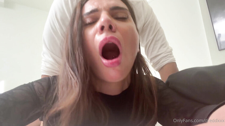 Итальянская милфа Раисса Беллини и большой черный член Дредда