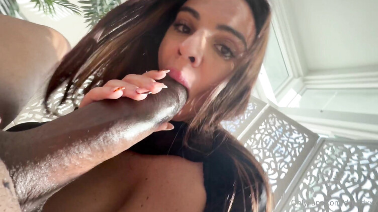 Итальянская милфа Раисса Беллини и большой черный член Дредда