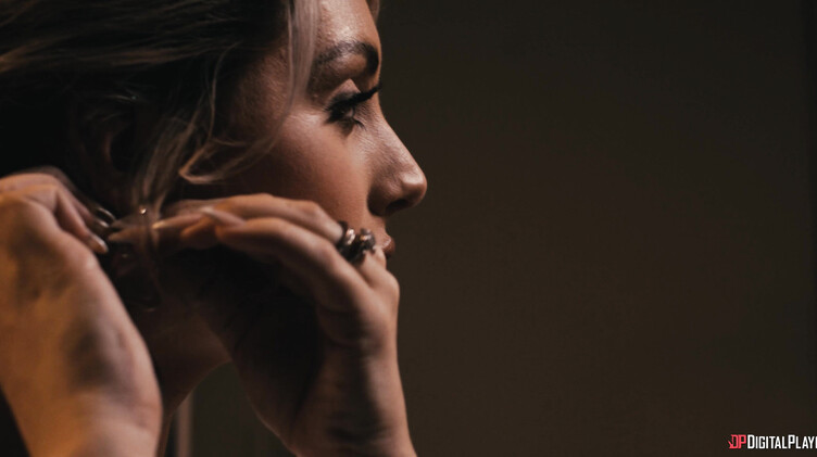 Isa Bella: "Под ножом", эпизод 1: пластический хирург Мик Блю изменяет жене со своей молодой ассистенткой