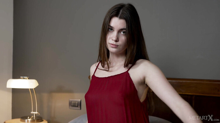 Danna Bliss ласкает себя секс игрушкой и пальчиками