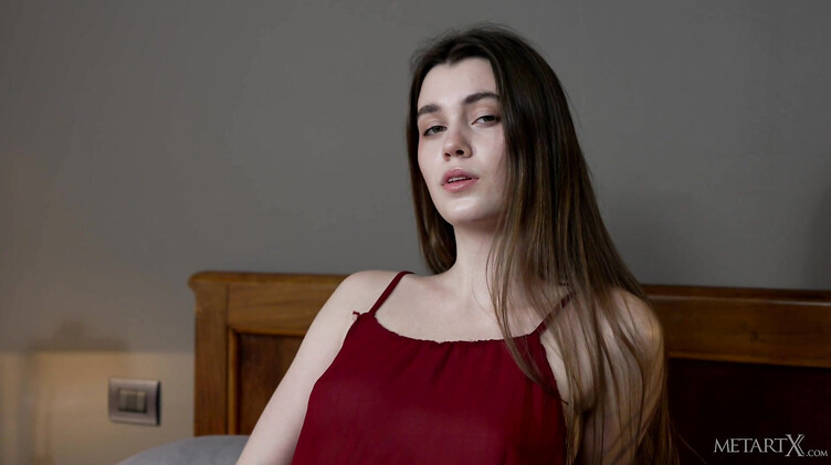 Danna Bliss ласкает себя секс игрушкой и пальчиками